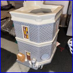 Dept 56 #54859 The Original Snow Village Starbucks Coffee Used with Box. Nice