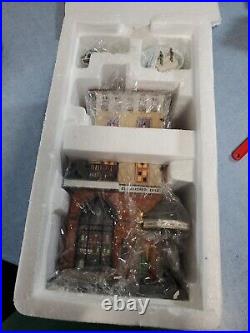 Dept 56 CHRISTMAS IN CITY 2000 Foster Pharmacy #58916. Complete With Box
