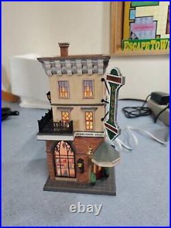 Dept 56 CHRISTMAS IN CITY 2000 Foster Pharmacy #58916. Complete With Box