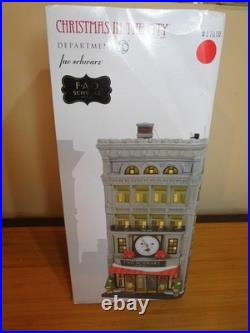 Dept 56 CIC Christmas In The City FAO Schwarz Toy Store #6007583 NIB