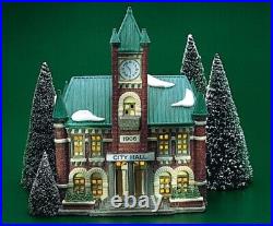 Dept 56 CITY HALL Christmas In The City Series Lighted. #59692