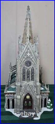 Dept 56 Cathedral of St. Nicholas Christmas in the City see description