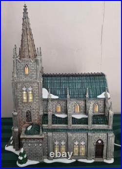 Dept 56 Cathedral of St. Nicholas Christmas in the City see description