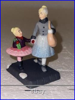 Dept 56 Christmas In The City Accessory Nutcracker Dancers #4050915 Brand New