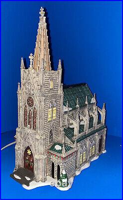 Dept 56 Christmas In The City Cathedral of St. Nicholas 59248 30th Anniversary