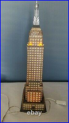 Dept 56 Christmas In The City Empire State Building EUC WORKING