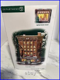 Dept 56 Christmas In The City Ferrara Bakery & Cafe #59272 In Original Box RARE