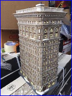 Dept 56 Christmas In The City Flatiron Building