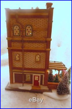 Dept 56, Christmas In The City, Miller & Sons Hardware And Garden Center, Lot 71