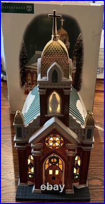 Dept 56 Christmas In The City Series Holy Name Church #58875