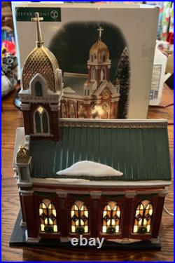 Dept 56 Christmas In The City Series Holy Name Church #58875