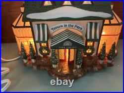 Dept 56 Christmas In The City Tavern In The Park Restaurant 56.58928 RARE EUC Dept 56 Christmas In The City Tavern In The Park Restaurant 56.58928 RARE EUC