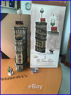 Dept. 56 Christmas In The City The Times Tower Special Edition Gift Set