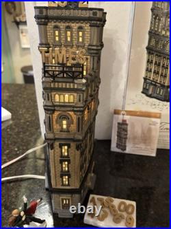 Dept 56 Christmas In The City The Times Tower Special Edition Gift Set 2000