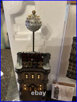 Dept 56 Christmas In The City The Times Tower Special Edition Gift Set 2000