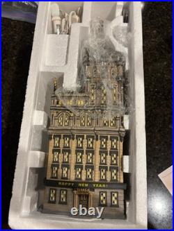Dept 56 Christmas In The City The Times Tower Special Edition Gift Set 2000
