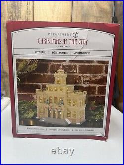 Dept 56 Christmas In the City City Hall #6011381 NEW