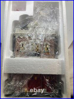 Dept 56 Christmas in the City #4020172 Engine Company 10 NIB with light Dept 56 Christmas in the City #4020172 Engine Company 10 NIB with light
