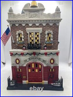 Dept 56 Christmas in the City #4020172 Engine Company 10 NIB with light