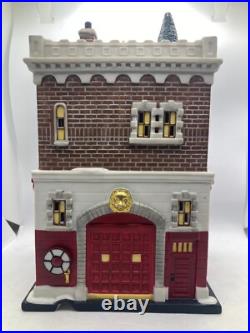 Dept 56 Christmas in the City #4020172 Engine Company 10 NIB with light Dept 56 Christmas in the City #4020172 Engine Company 10 NIB with light