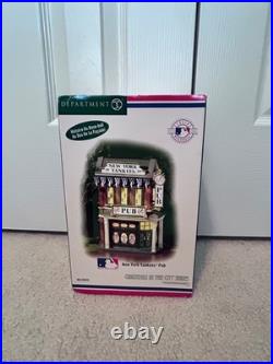 Dept 56 Christmas in the City #59225 MLB NEW YORK YANKEES PUB Brand New #410