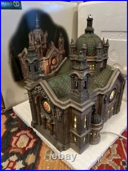 Dept 56 Christmas in the City Cathedral of St Saint Paul #58930 As Is