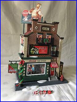 Dept 56, Christmas in the City Coca Cola Soda Fountain with (2) accessories