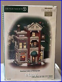 Dept 56 Christmas in the City Downtown Radios and Phonographs 59259 (6)