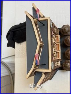 Dept 56 Christmas in the City New York Yankees MLB 2001 Retired #56.58923