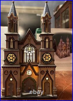 Dept 56 Christmas in the City Old Trinity Church Lit Stained Glass MIB 98