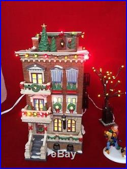 Dept 56 Christmas in the City Parkside Holiday Brownstone