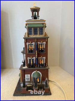 Dept 56 Christmas in the City Series Paramount Hotel 58911 Complete, With Box Dept 56 Christmas in the City Series Paramount Hotel 58911 Complete, With Box