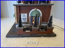 Dept 56 Christmas in the City Series Paramount Hotel 58911 Complete, With Box Dept 56 Christmas in the City Series Paramount Hotel 58911 Complete, With Box
