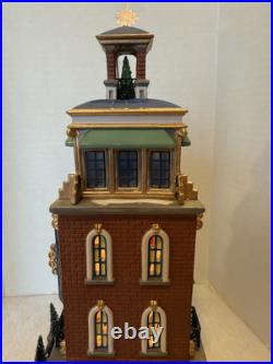 Dept 56 Christmas in the City Series Paramount Hotel 58911 Complete, With Box Dept 56 Christmas in the City Series Paramount Hotel 58911 Complete, With Box
