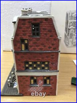 Dept 56 Christmas in the City Sutton Place Brownstones Heritage Village 5961-7