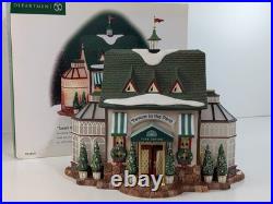 Dept 56 Christmas in the City Tavern In The Park Restaurant 58928 Building