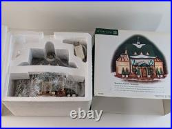 Dept 56 Christmas in the City Tavern In The Park Restaurant 58928 Building