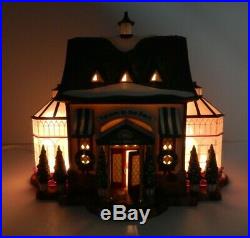 Dept 56 Christmas in the City Tavern in the Park Restaurant 58928 Good Condition