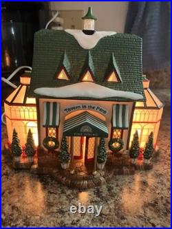 Dept 56 Christmas in the City Tavern in the Park Restaurant #58928 with Box