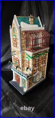 Dept 56 Christmas in the City University Club #58945 Item#309
