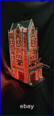 Dept 56 Christmas in the City University Club #58945 Item#309