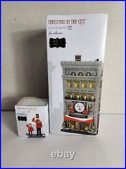 Dept 56 FAO Schwarz Store 6007583 2021 Christmas in City Joining Forces 6007587