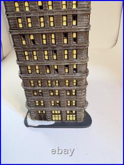 Dept 56 Flatiron Building Christmas in the City Illuminated Original Box READ