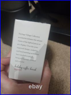 Dept 56 HOLIDAY COFFEE BREAK #4025251 Figurine Christmas In The City