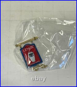 Dept. 56 LENOX CHINA SHOP 56.59263 Christmas In The City New In Box Dept. 56 LENOX CHINA SHOP 56.59263 Christmas In The City New In Box