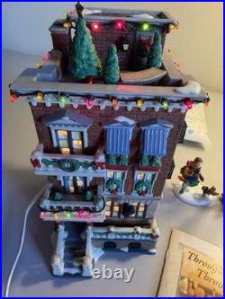 Dept 56 Parkside Holiday Brownstone 2002 Christmas in the City Retired