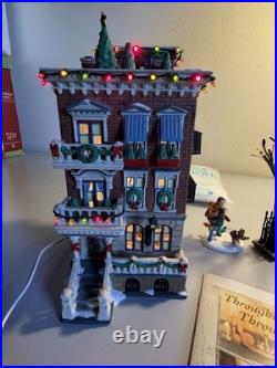 Dept 56 Parkside Holiday Brownstone 2002 Christmas in the City Retired