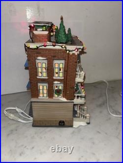 Dept 56 Parkside Holiday Brownstone Christmas in the City Village Lighted House