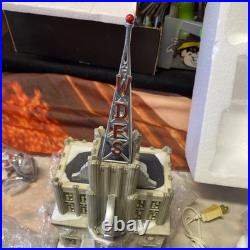 Dept 56 WDFS Radio Christmas In The City Village Accessories Set of 2. Nice