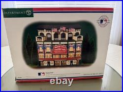 Dept 56 Wrigley Field Chicago Cubs 2001 Christmas in the City COMPLETE WITH BOX